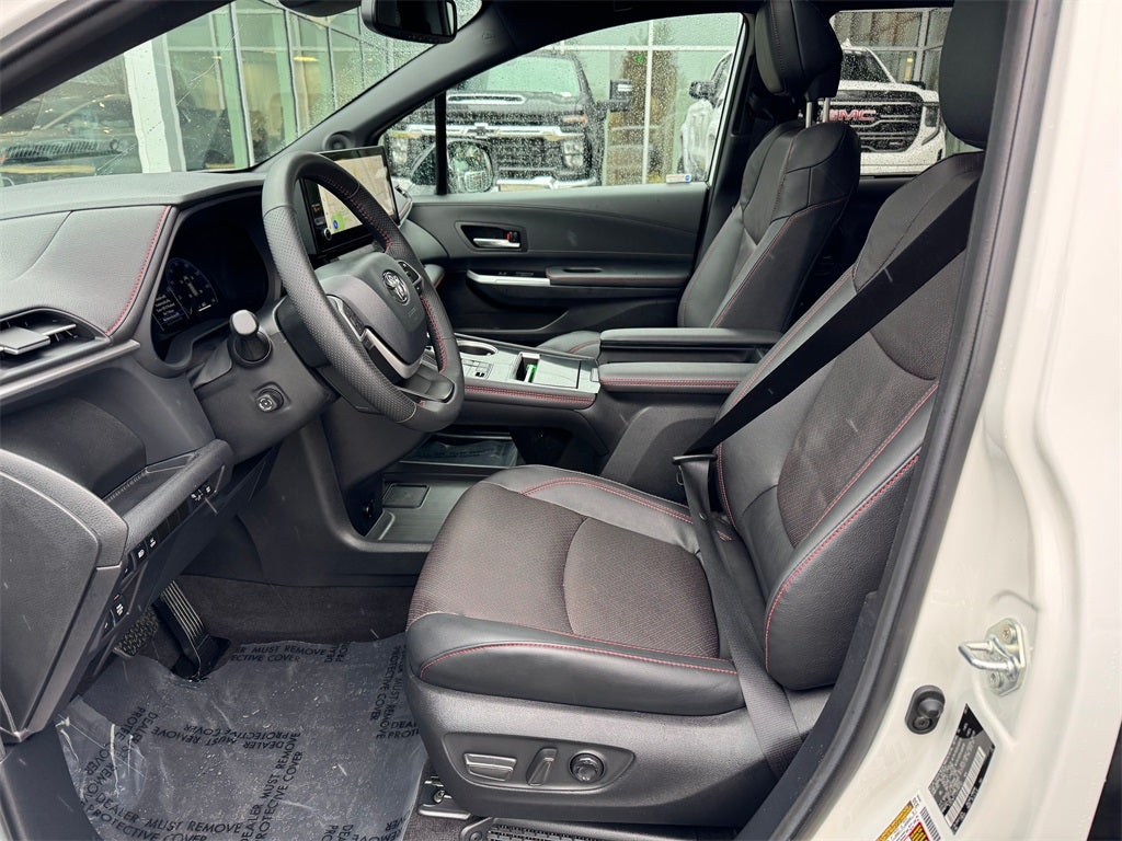 2025 Toyota Sienna XSE 7 Passenger