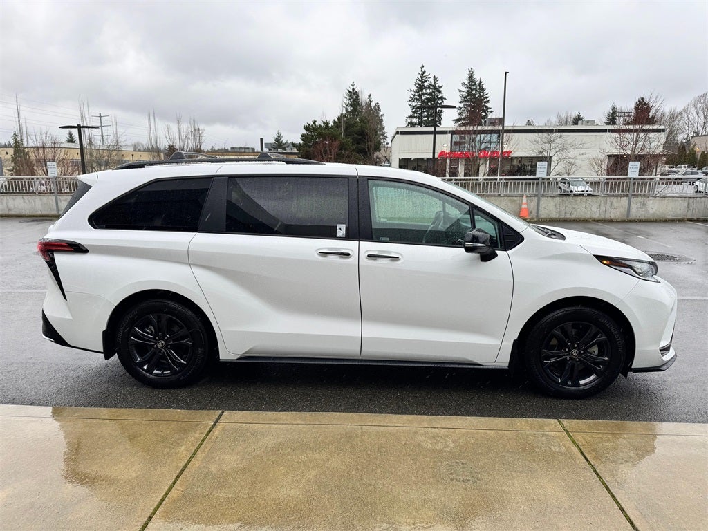 2025 Toyota Sienna XSE 7 Passenger