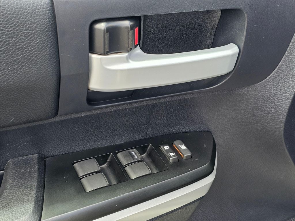 2015 Toyota Tundra SR5