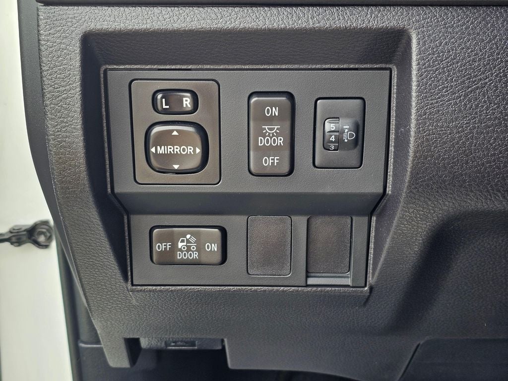 2015 Toyota Tundra SR5