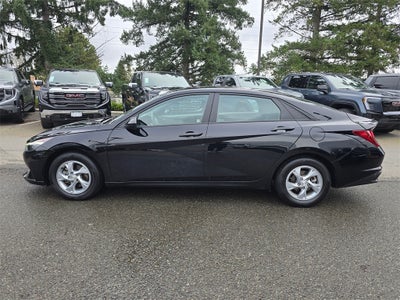 2022 Hyundai Elantra SE