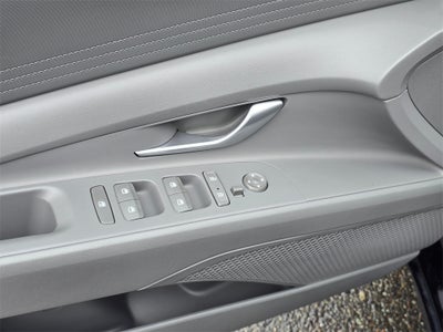 2022 Hyundai Elantra SE