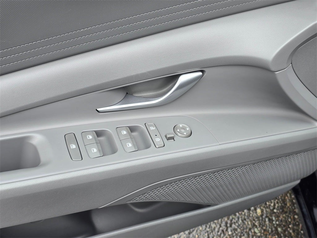 2022 Hyundai Elantra SE