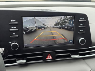 2022 Hyundai Elantra SE