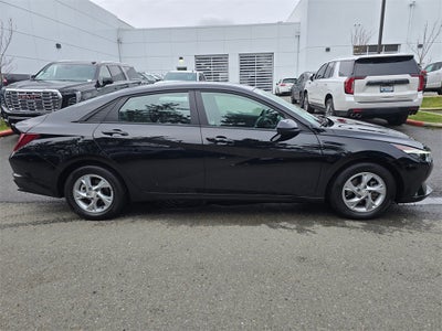 2022 Hyundai Elantra SE