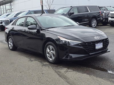 2022 Hyundai Elantra SE