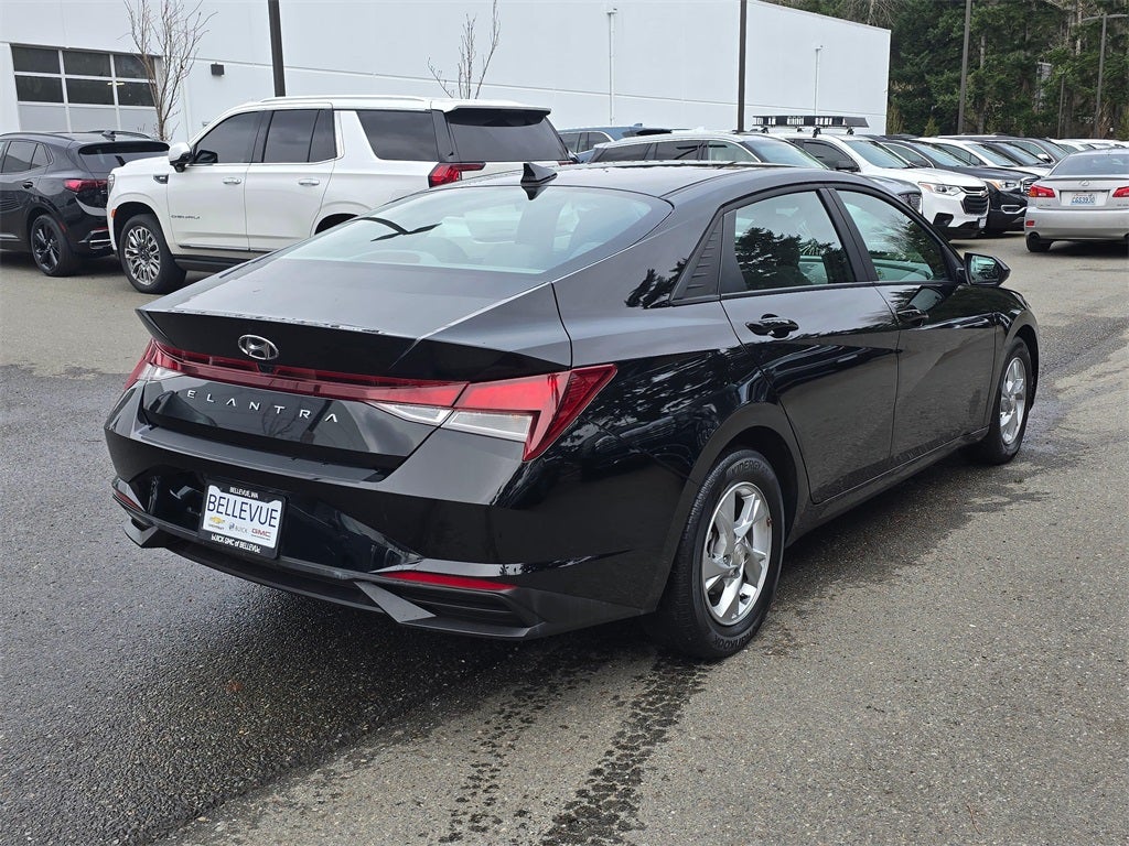 2022 Hyundai Elantra SE