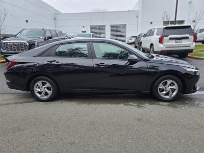 2022 Hyundai Elantra SE