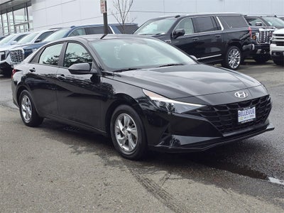 2022 Hyundai Elantra SE