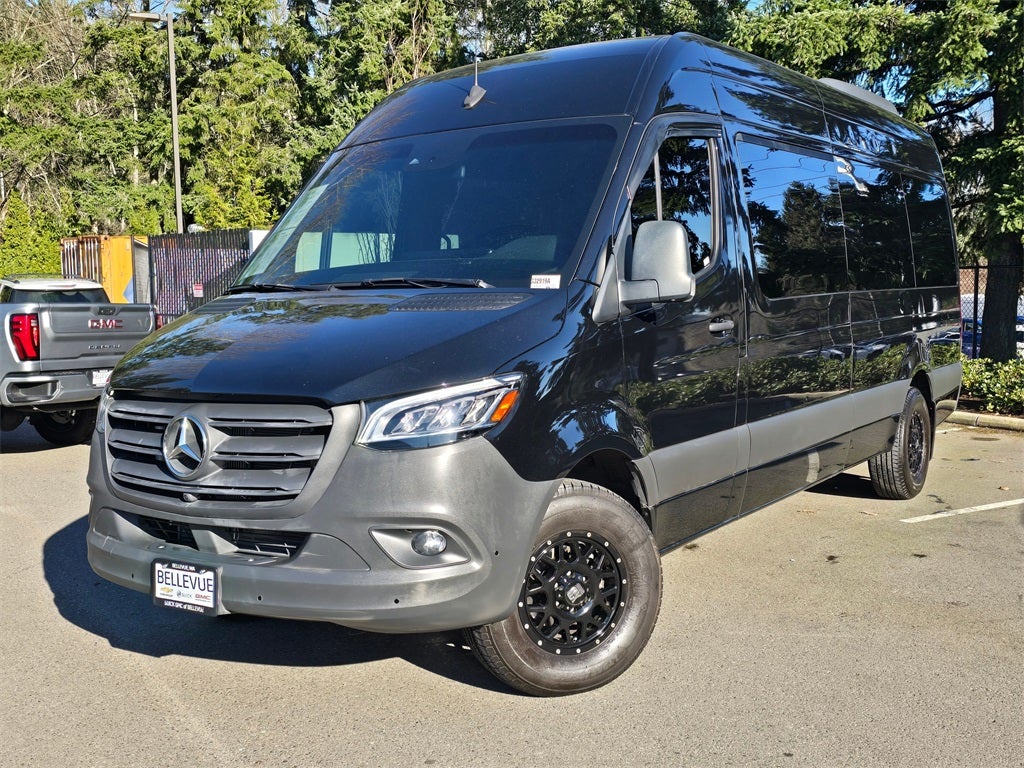 2022 Mercedes-Benz Sprinter 2500 Passenger 170 WB High Roof
