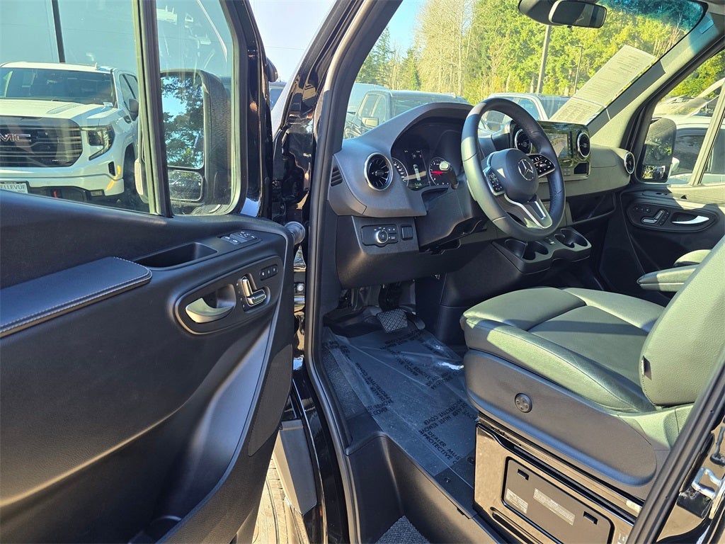 2022 Mercedes-Benz Sprinter 2500 Passenger 170 WB High Roof