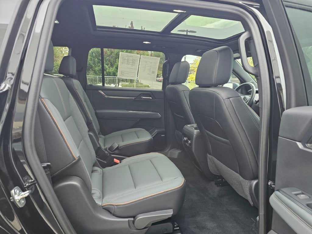 2024 GMC Acadia AT4
