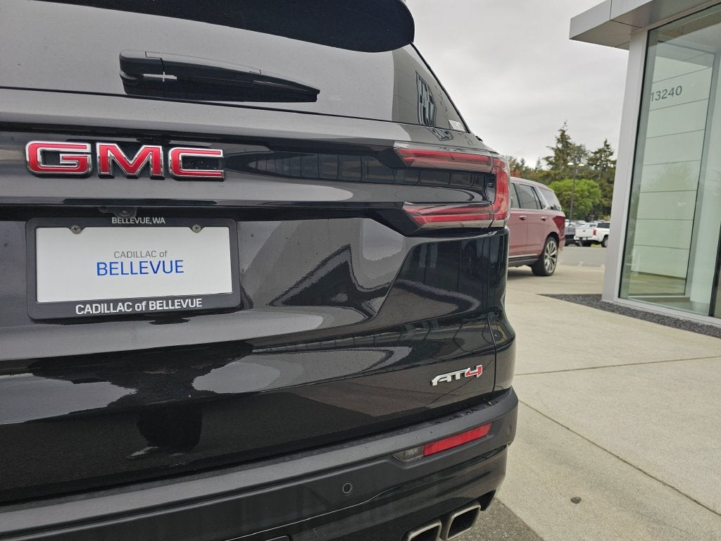 2024 GMC Acadia AT4
