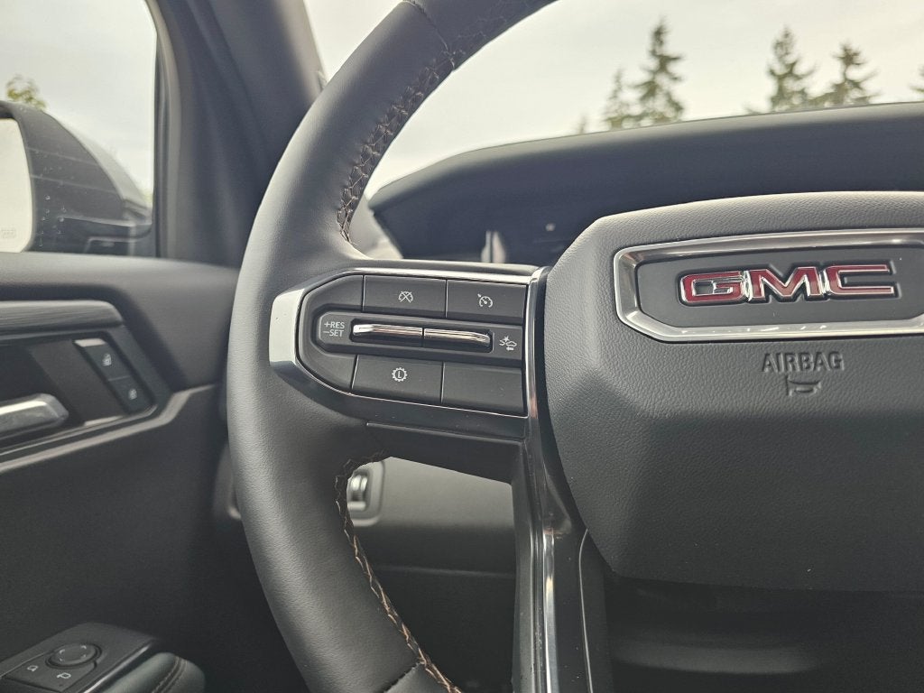 2024 GMC Acadia AT4