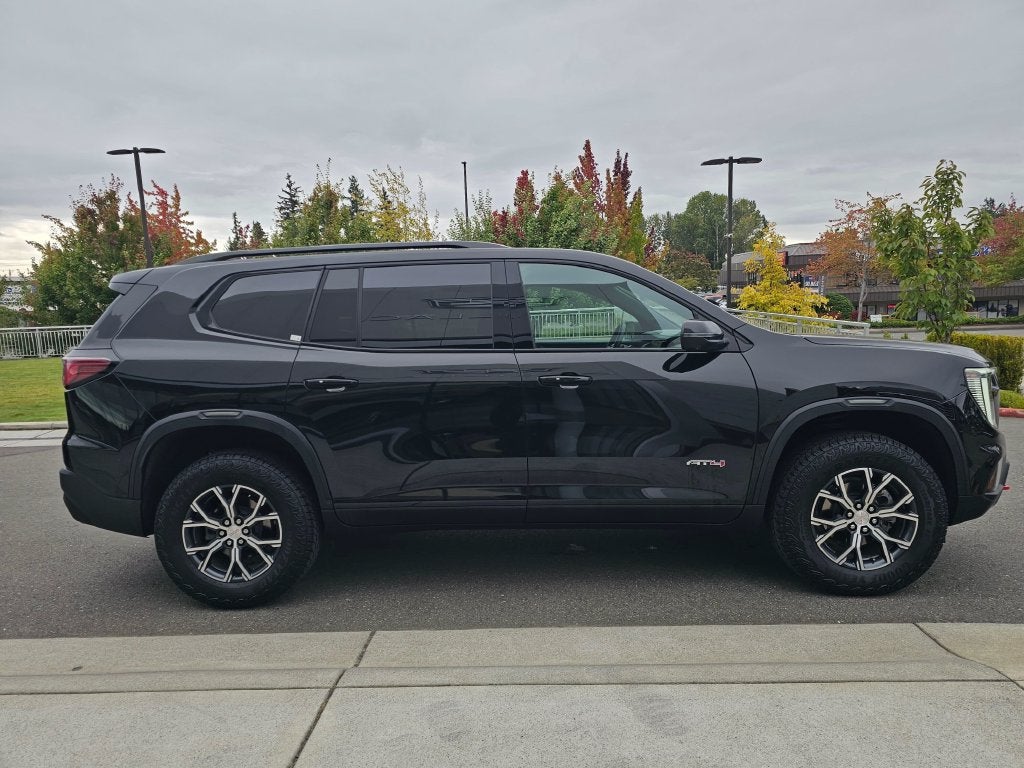 2024 GMC Acadia AT4