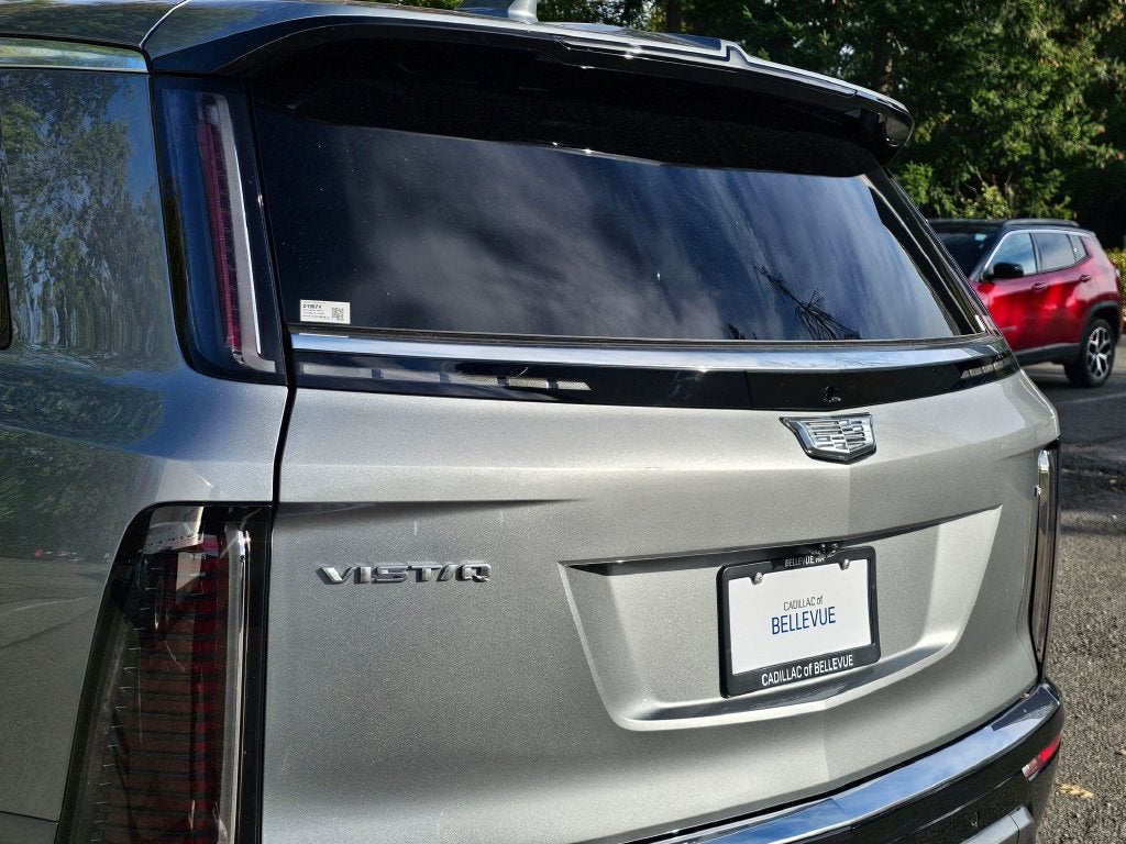 2027 Cadillac VISTIQ Luxury
