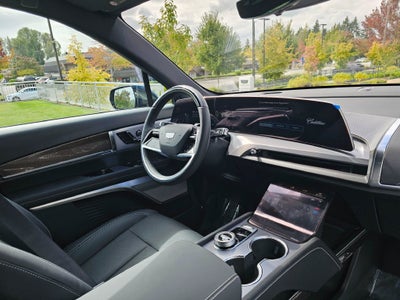 2027 Cadillac VISTIQ Sport