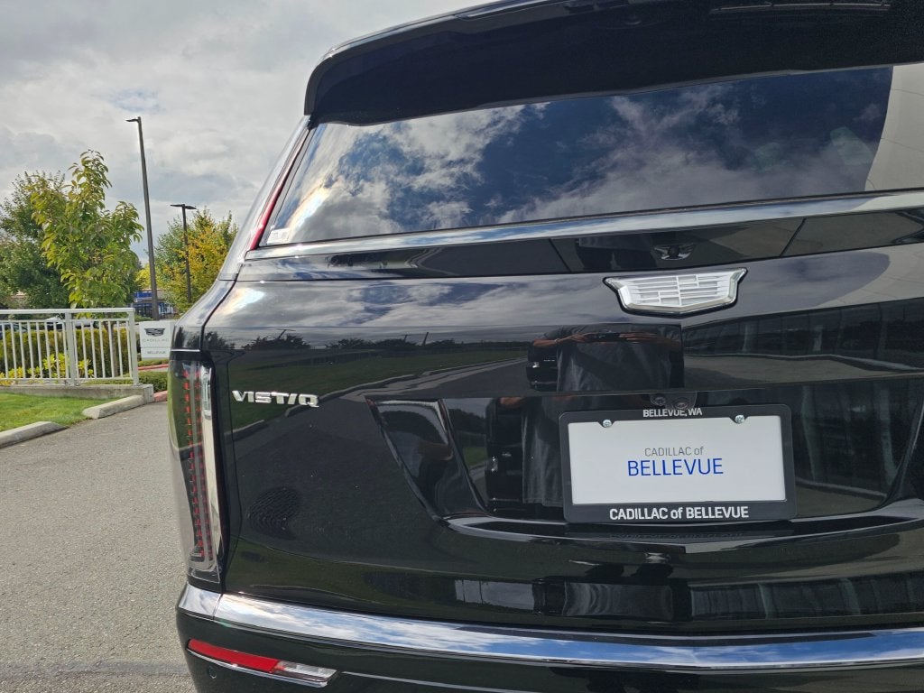 2027 Cadillac VISTIQ Sport
