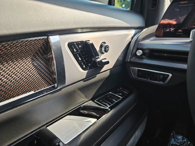 2027 Cadillac VISTIQ Sport