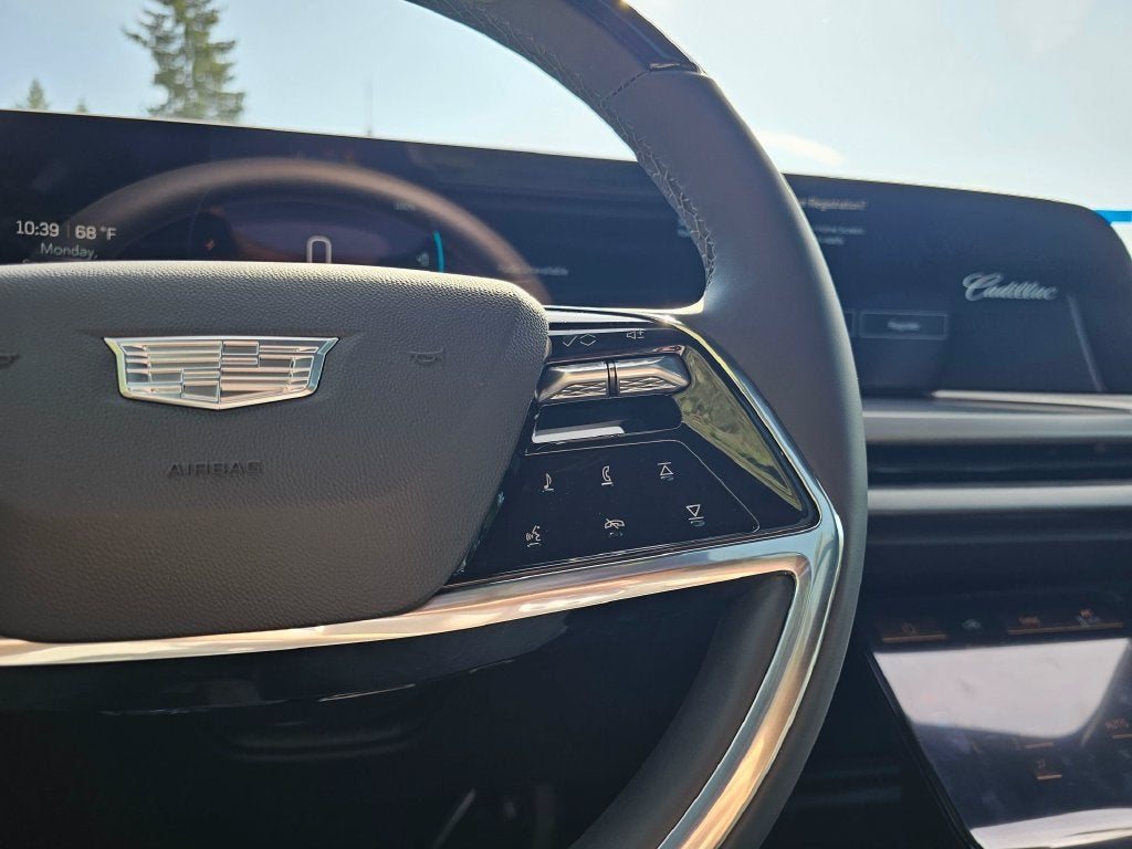 2027 Cadillac VISTIQ Sport