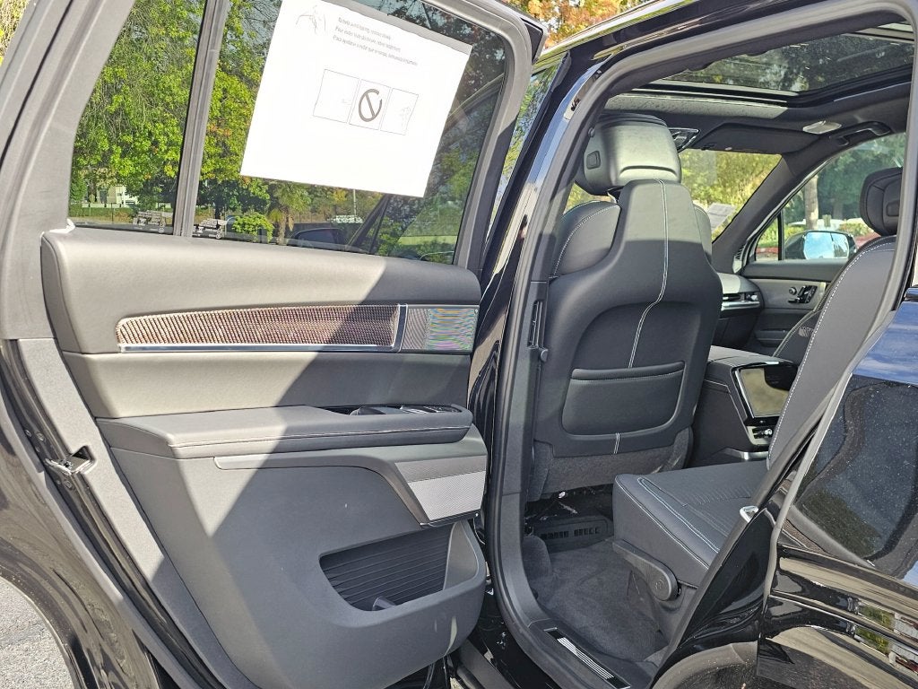 2027 Cadillac VISTIQ Sport