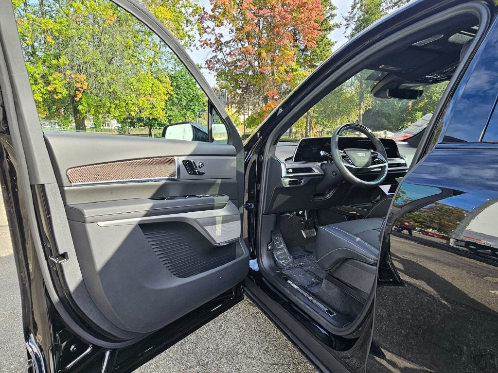 2027 Cadillac VISTIQ Sport