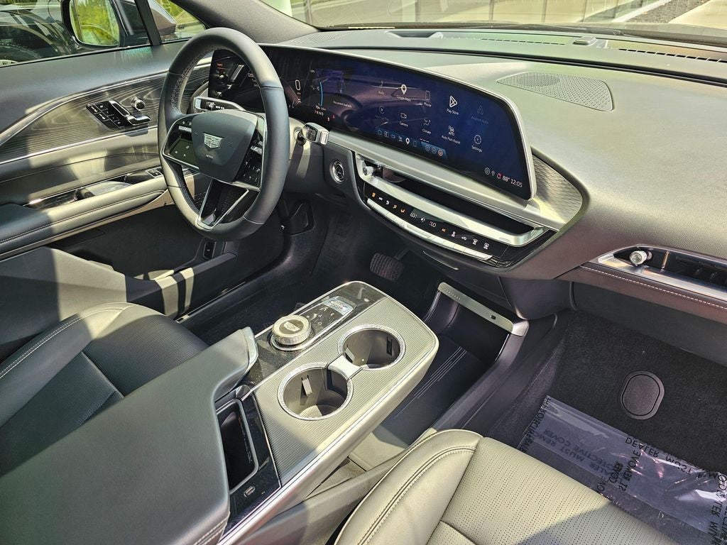 2024 Cadillac LYRIQ Sport