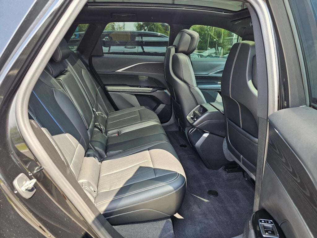 2024 Cadillac LYRIQ Sport