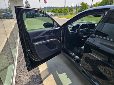 2024 Cadillac LYRIQ Sport
