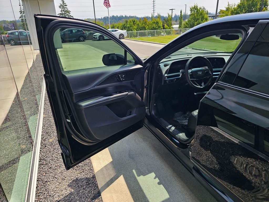 2024 Cadillac LYRIQ Sport