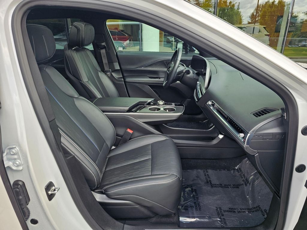 2024 Cadillac LYRIQ Sport