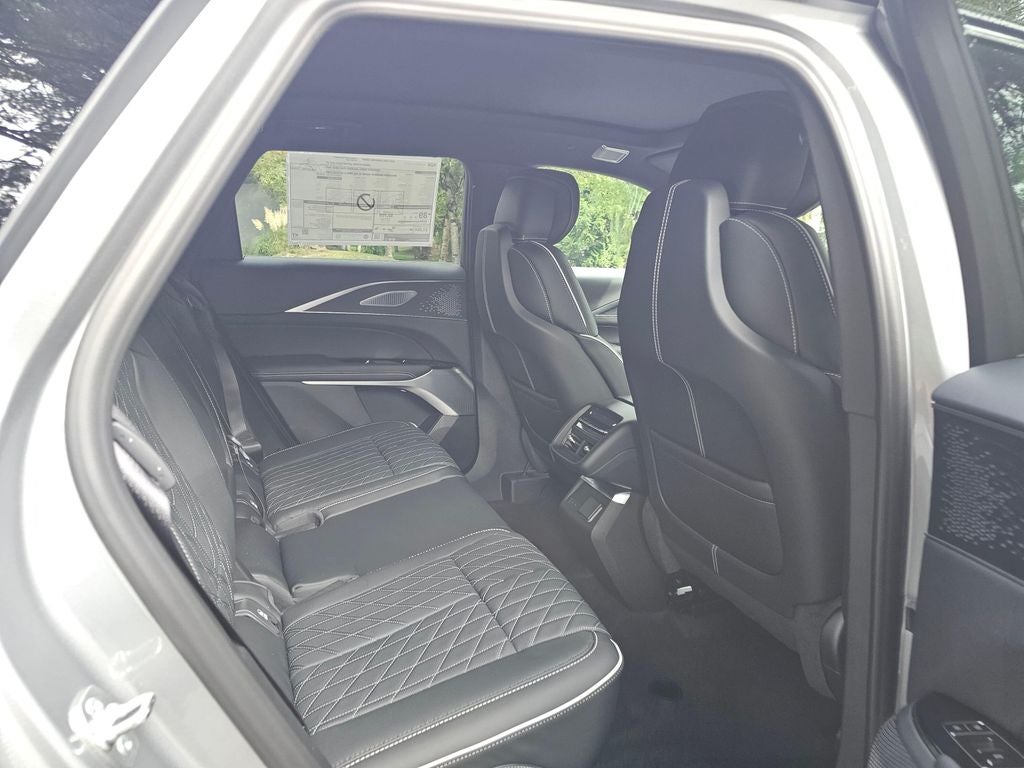 2027 Cadillac LYRIQ Signature Luxury