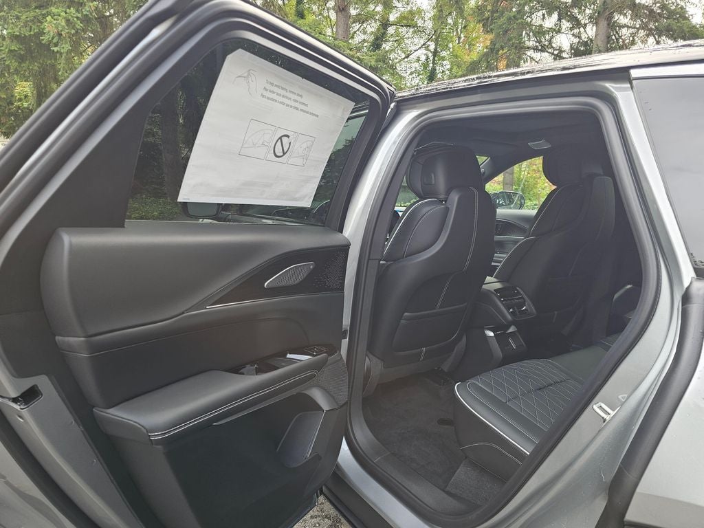 2027 Cadillac LYRIQ Signature Luxury