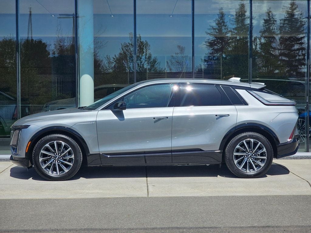 2025 Cadillac LYRIQ Sport