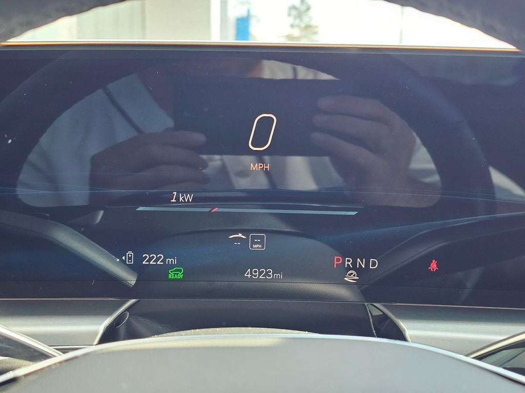 2025 Cadillac LYRIQ Sport