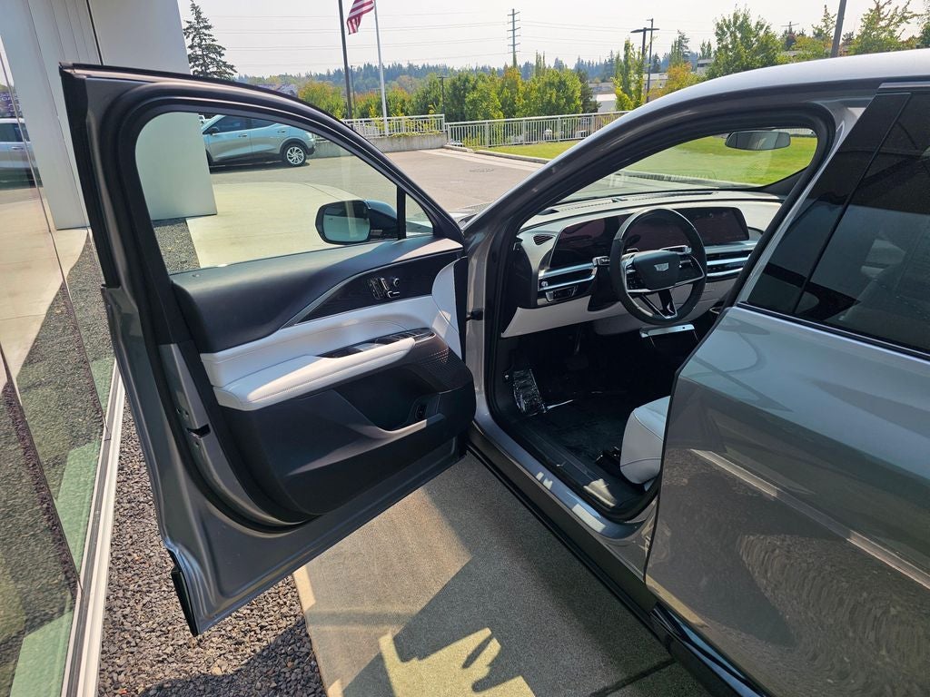 2026 Cadillac LYRIQ Sport