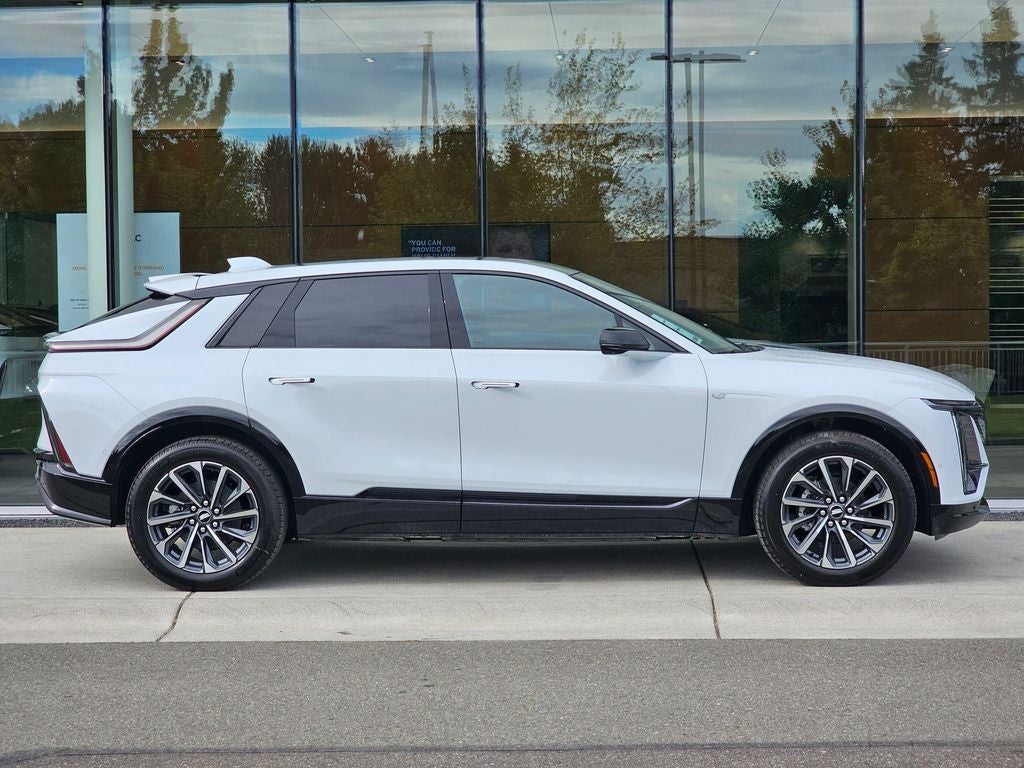 2027 Cadillac LYRIQ Sport
