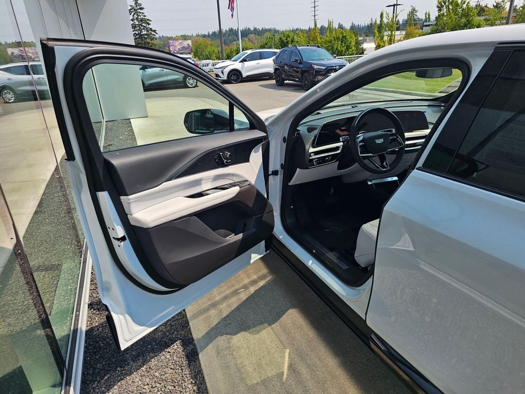 2026 Cadillac LYRIQ Sport