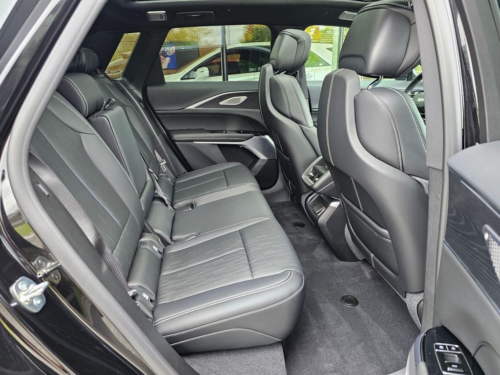2026 Cadillac LYRIQ Premium Sport