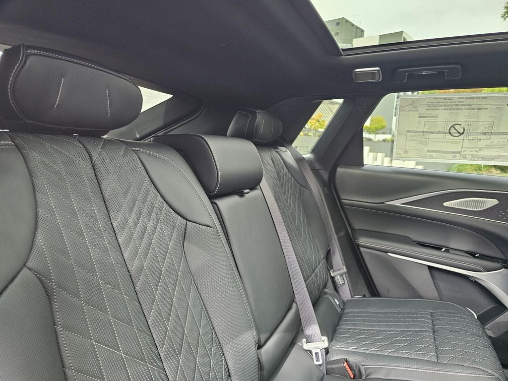 2027 Cadillac LYRIQ Signature Sport