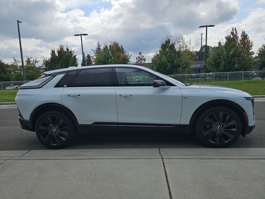 2027 Cadillac LYRIQ Signature Sport