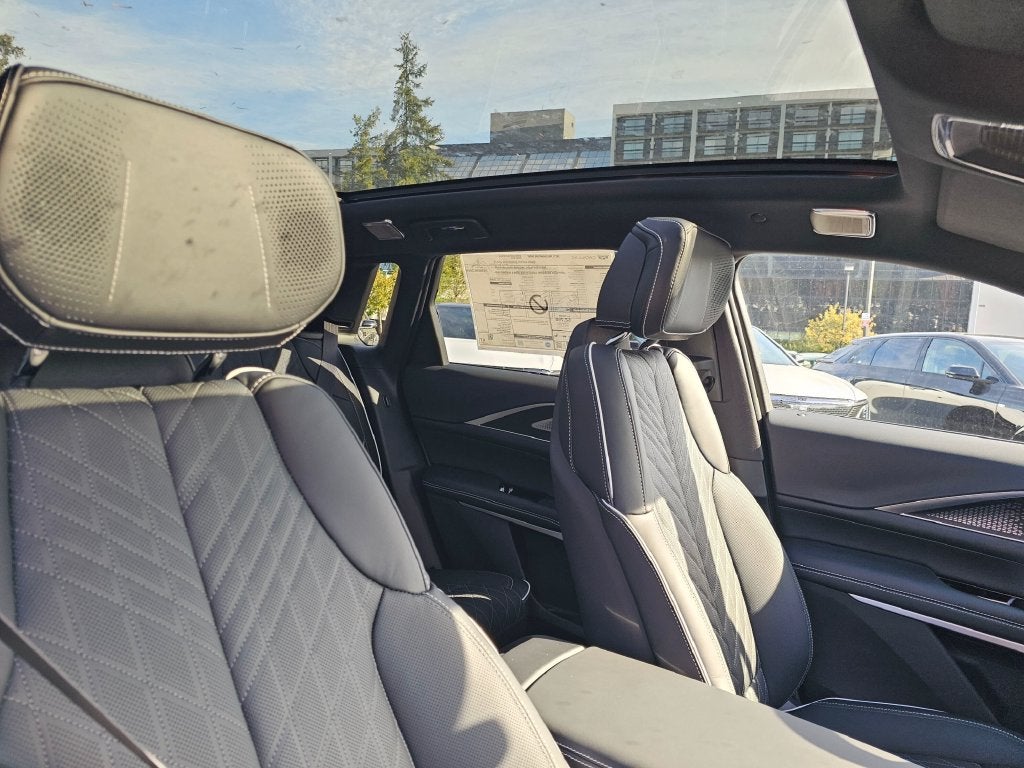 2027 Cadillac LYRIQ Signature Sport