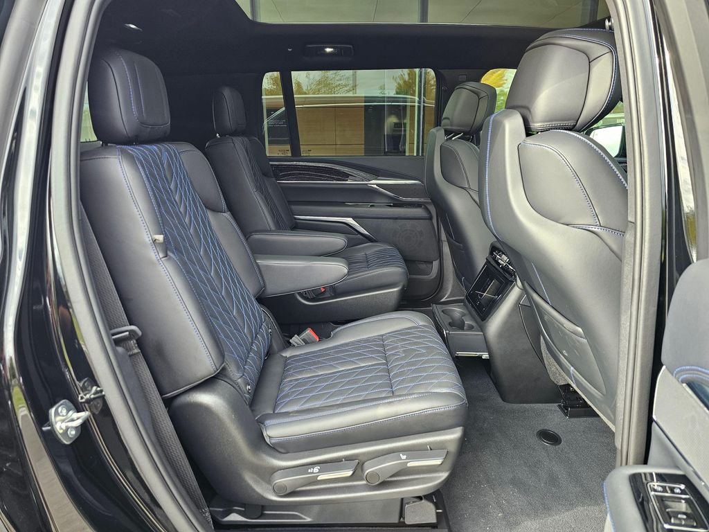 2026 Cadillac ESCALADE IQL Luxury