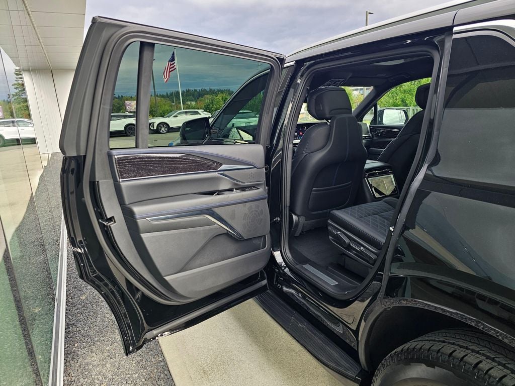 2026 Cadillac ESCALADE IQL Luxury