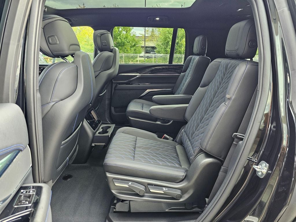 2026 Cadillac ESCALADE IQL Luxury