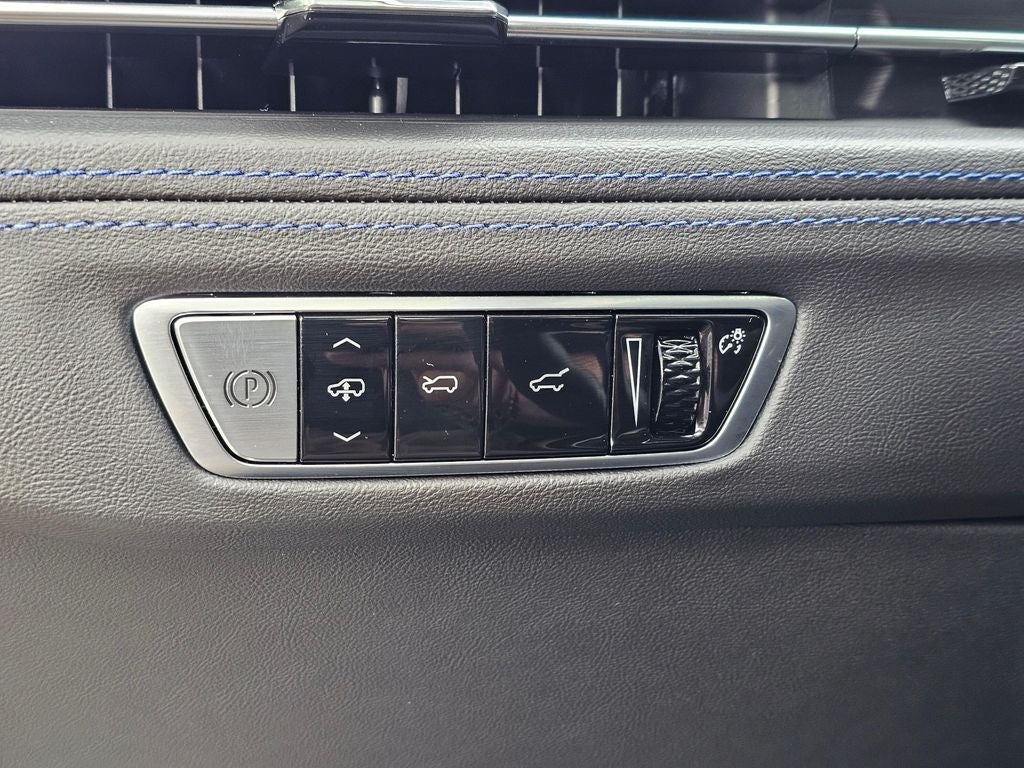 2026 Cadillac ESCALADE IQL Luxury