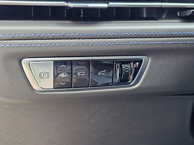 2026 Cadillac ESCALADE IQL Luxury