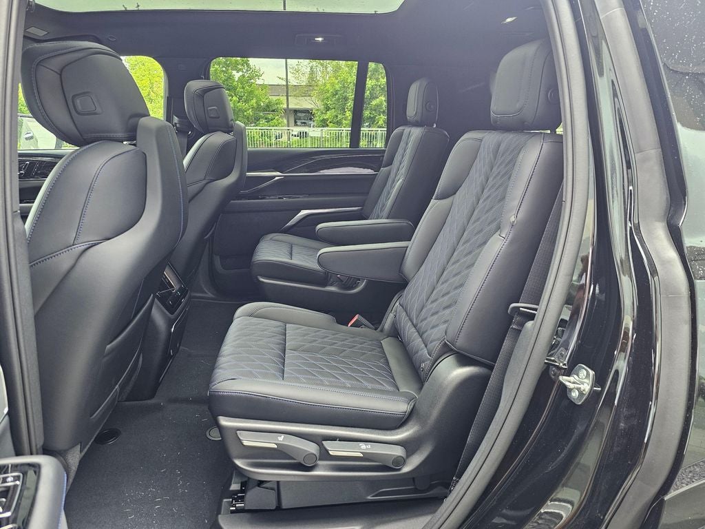 2026 Cadillac ESCALADE IQL Luxury