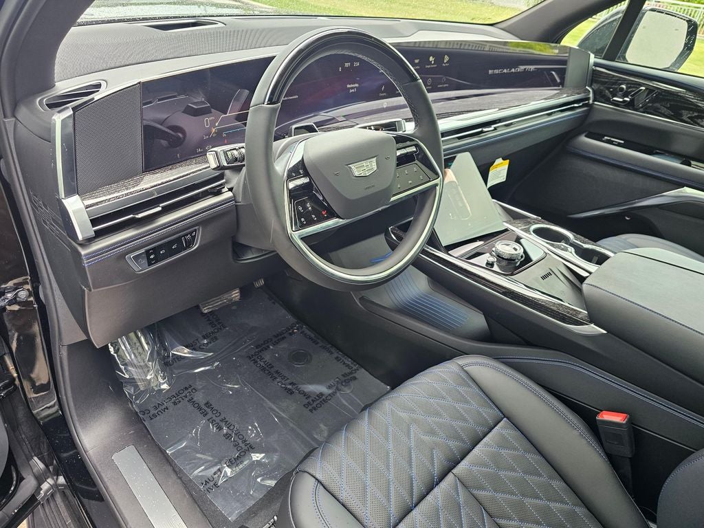 2026 Cadillac ESCALADE IQL Luxury