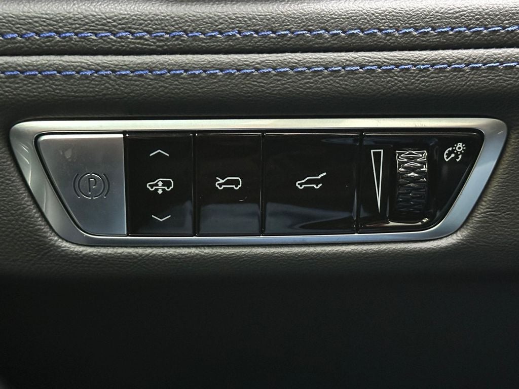 2026 Cadillac ESCALADE IQL Sport